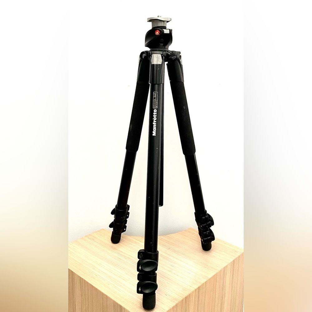 Manfrotto tripod  055 XPROB
